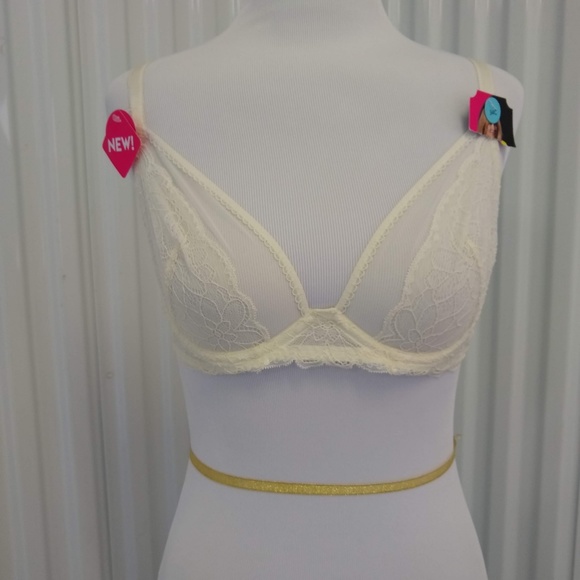 NWT Luxurious White Lace Bra Lingerie - Picture 8 of 8